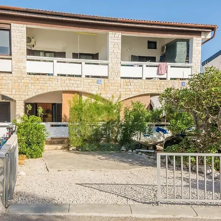 By The Sea - 19679 Vir